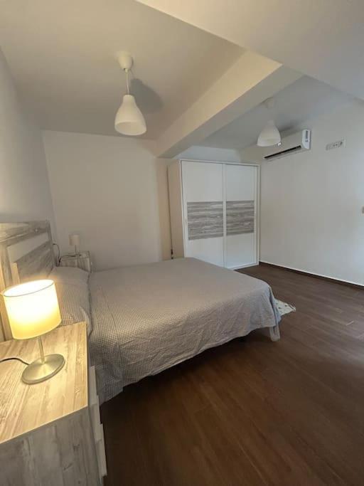 Apartamento Petite California Duenas Sevilla Exterior foto